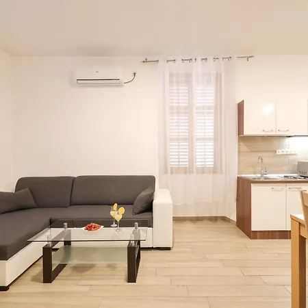 Old Town Donatello Apartment Zadar